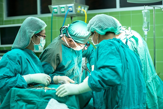 Lo más reciente en cirugía robótica: precisión y eficiencia en procedimientos quirúrgicos